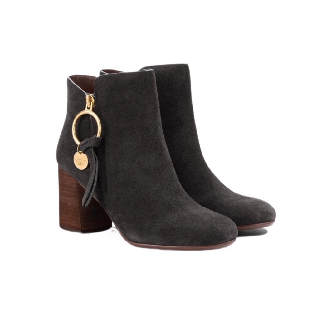 🆕 See by Chloe Louise Leather Logo Charm Elegant Ankle Boots Booties Sz 6 NWOB